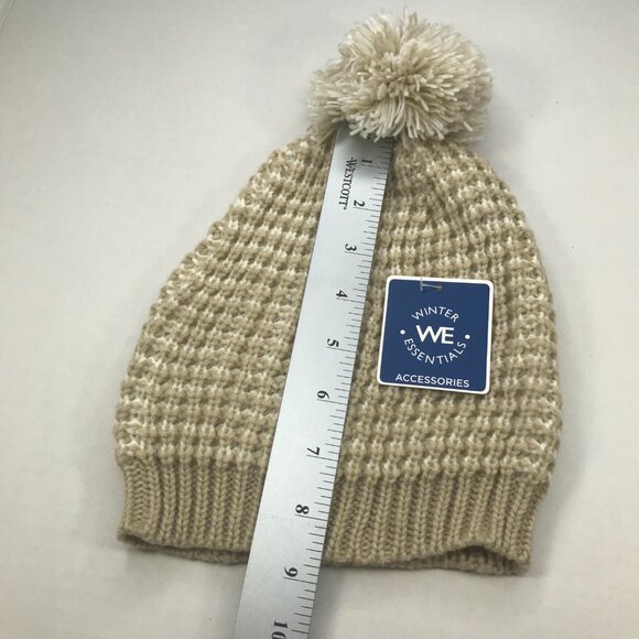 Winter Essentials Women's One Size Beige/White Knit Beanie Hat With Pom New - Picture 7 of 8